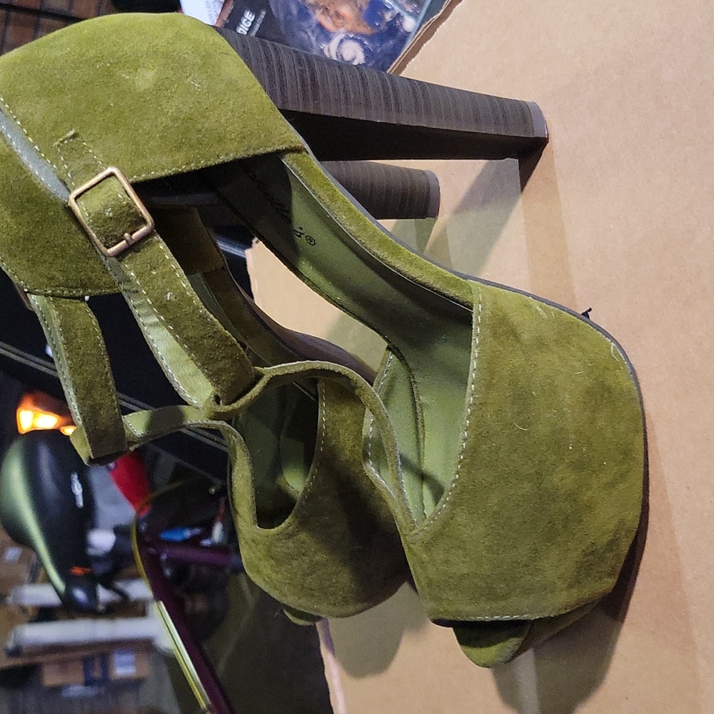 EUC green faux suede t strap heels